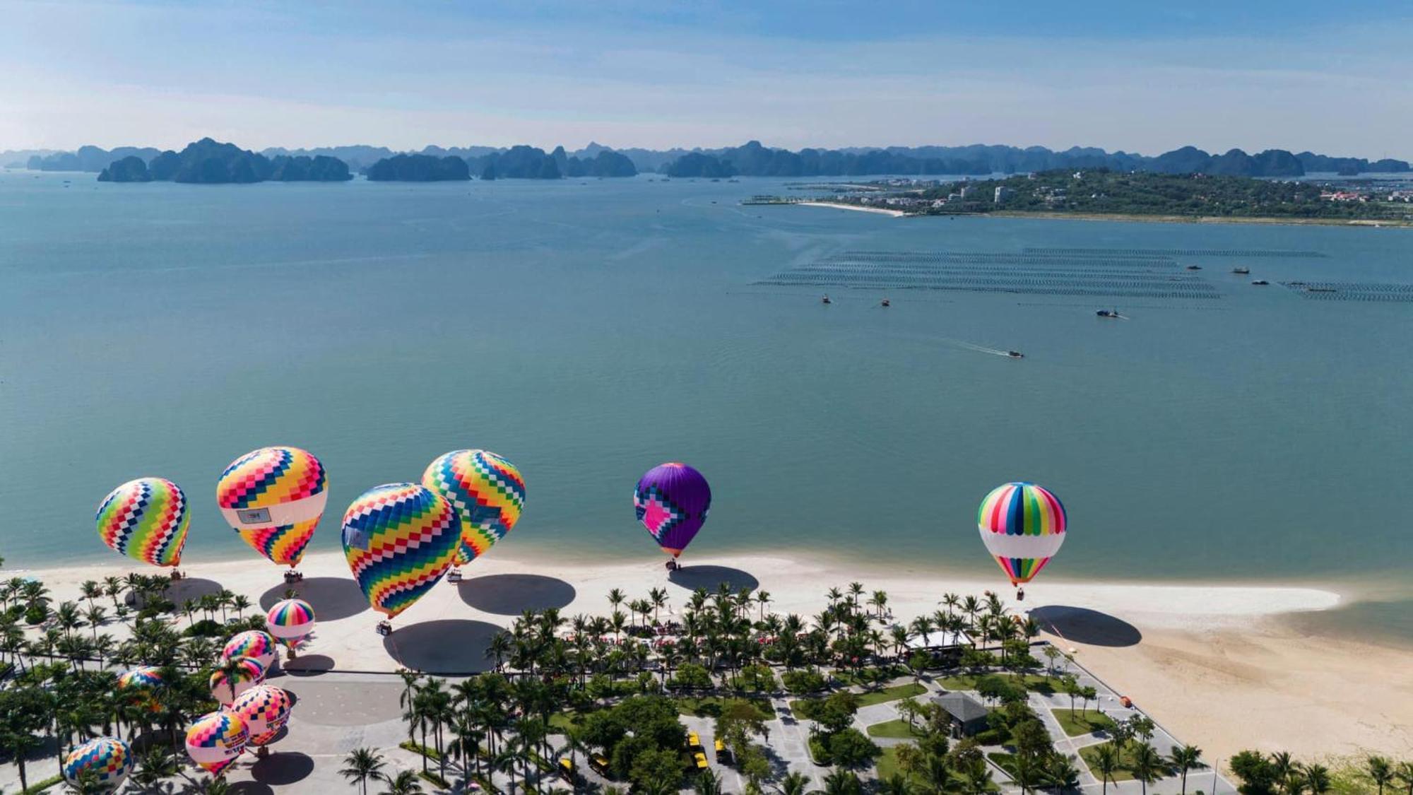 A La Carte Ha Long Apartment By The Beach Luaran gambar